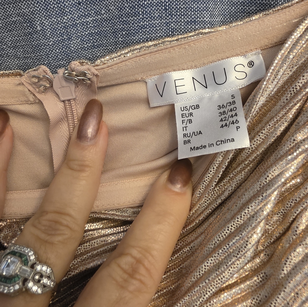 Stunning Rose Gold Venus Strapless Jumpsuit Size Small - Picture 5 of 6